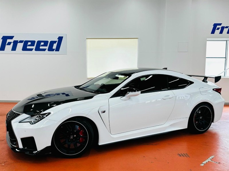 レクサス RC F パフォーマンスパッケージの中古車情報 | 中古車販売ならフリード